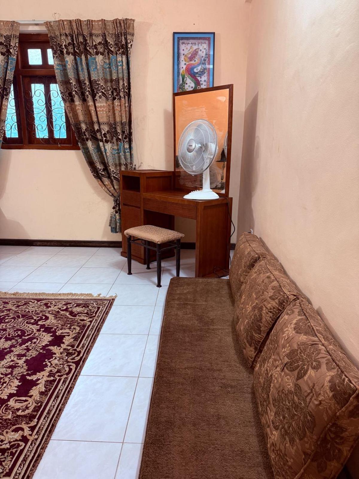 Resident View Homestay Kandy Luaran gambar