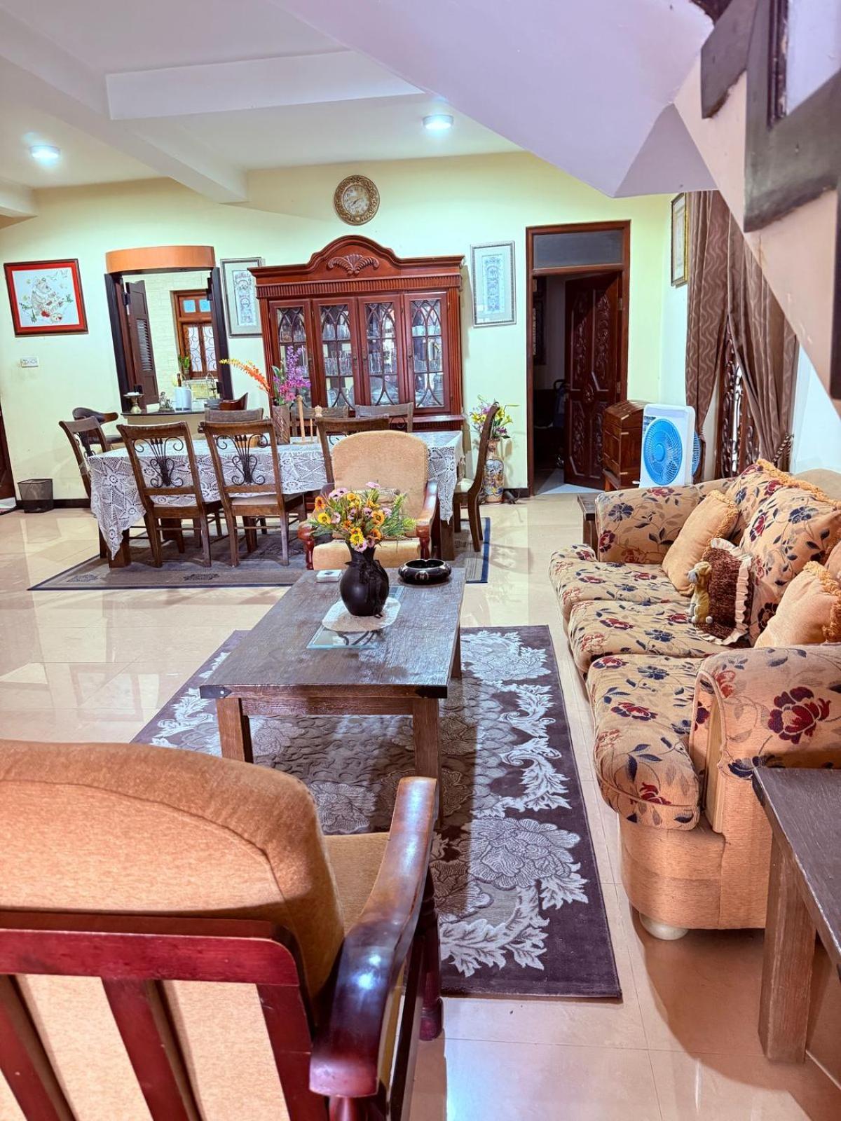 Resident View Homestay Kandy Luaran gambar
