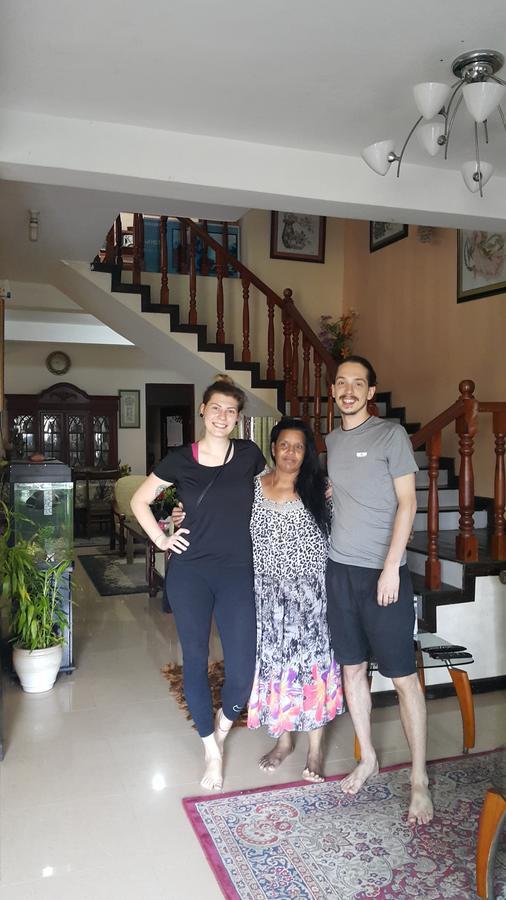 Resident View Homestay Kandy Luaran gambar