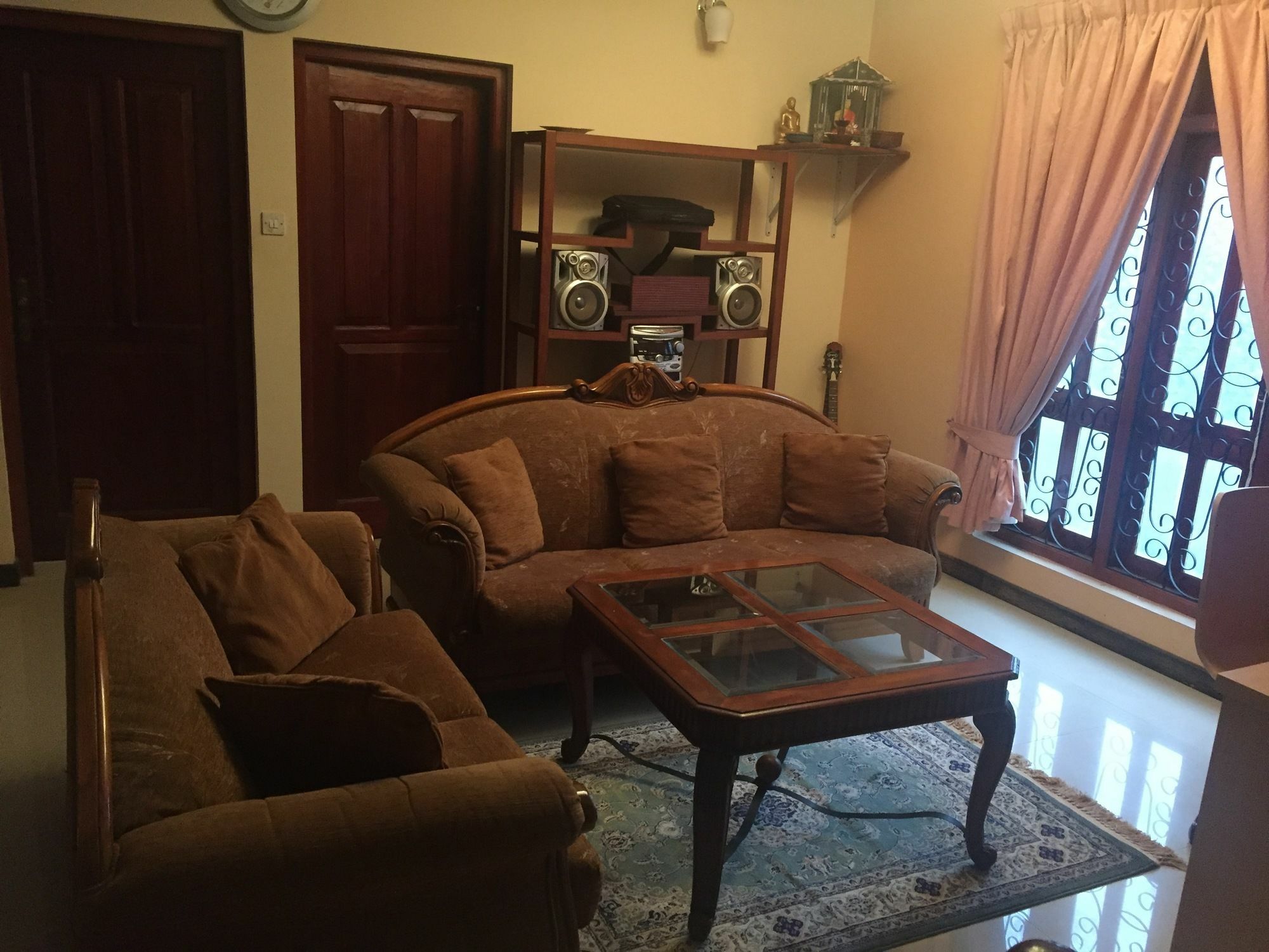 Resident View Homestay Kandy Luaran gambar